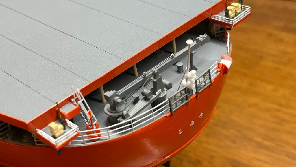 砕氷艦しらせの艦尾